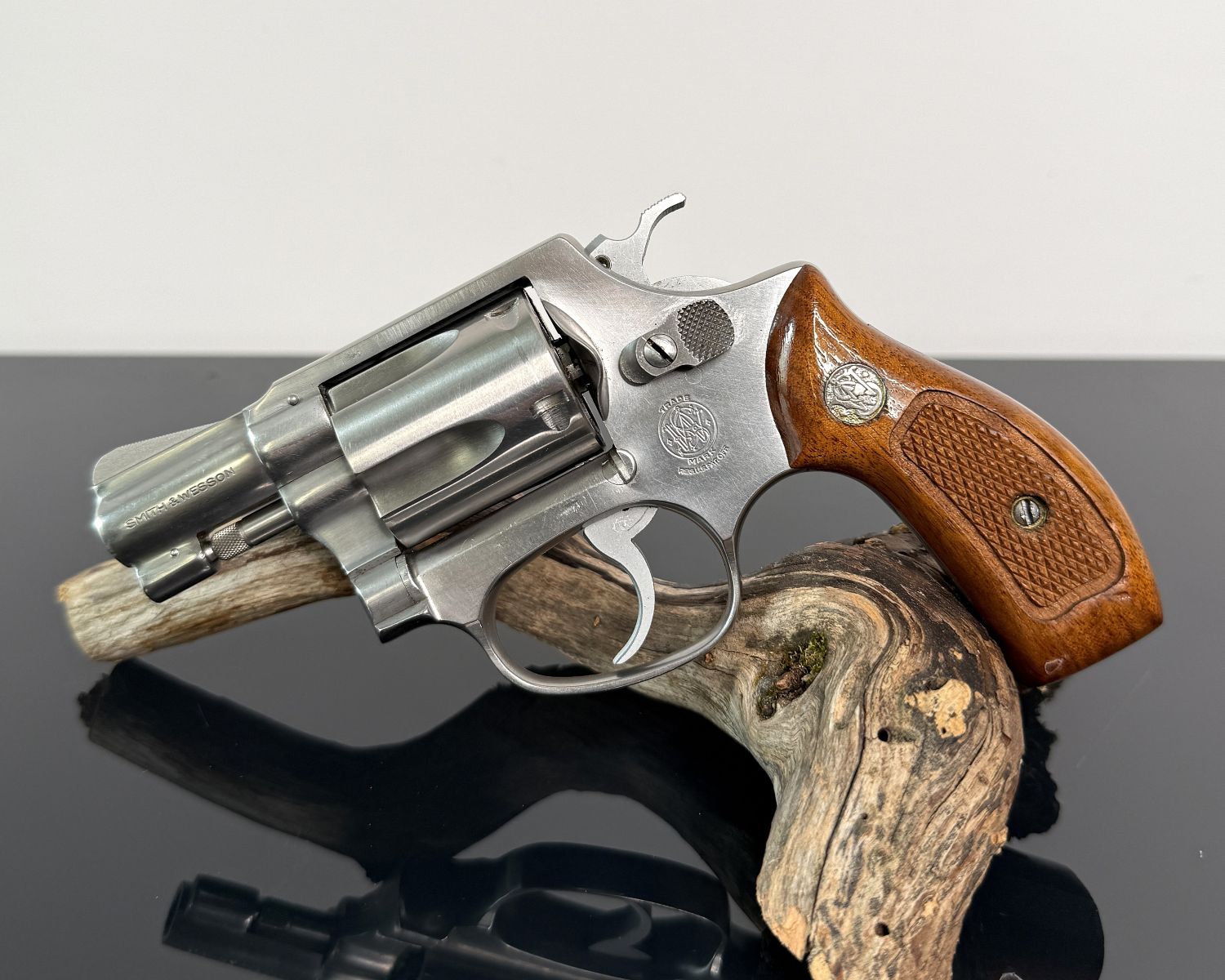 Smith & Wesson 60